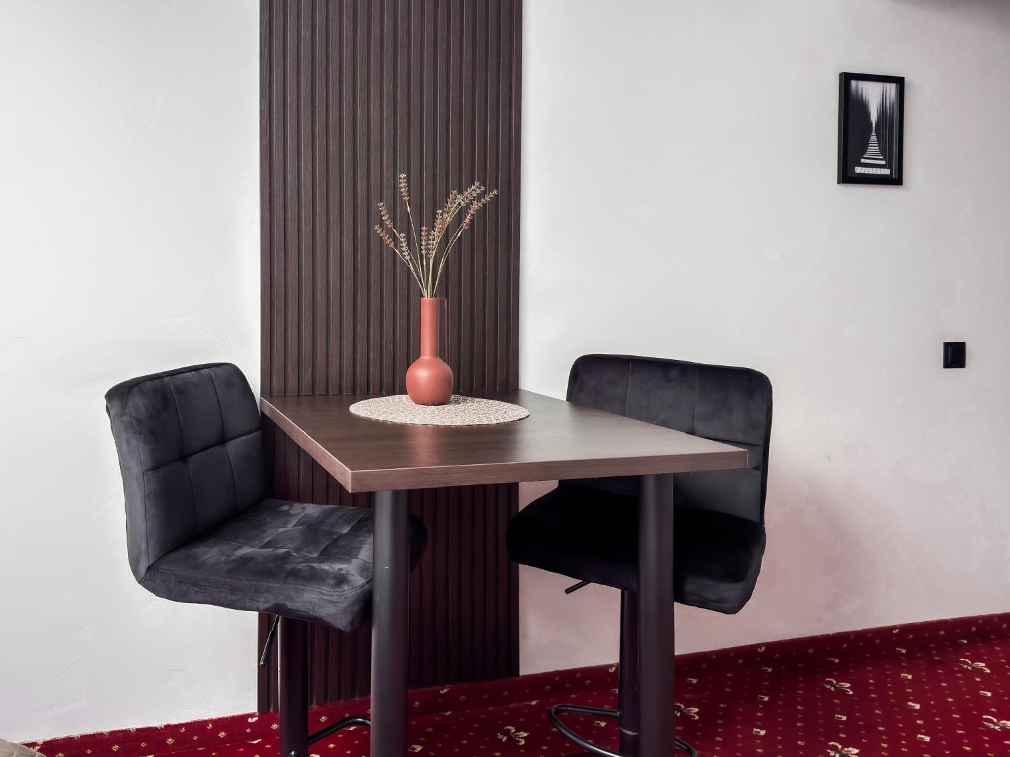 Apartments On Zaliznychna 49 Ivano-Frankivsk Exteriér fotografie
